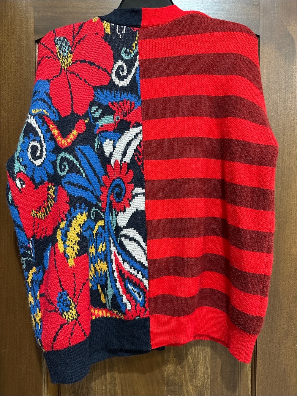 Farm Rio sweater - Picture 4 of 10